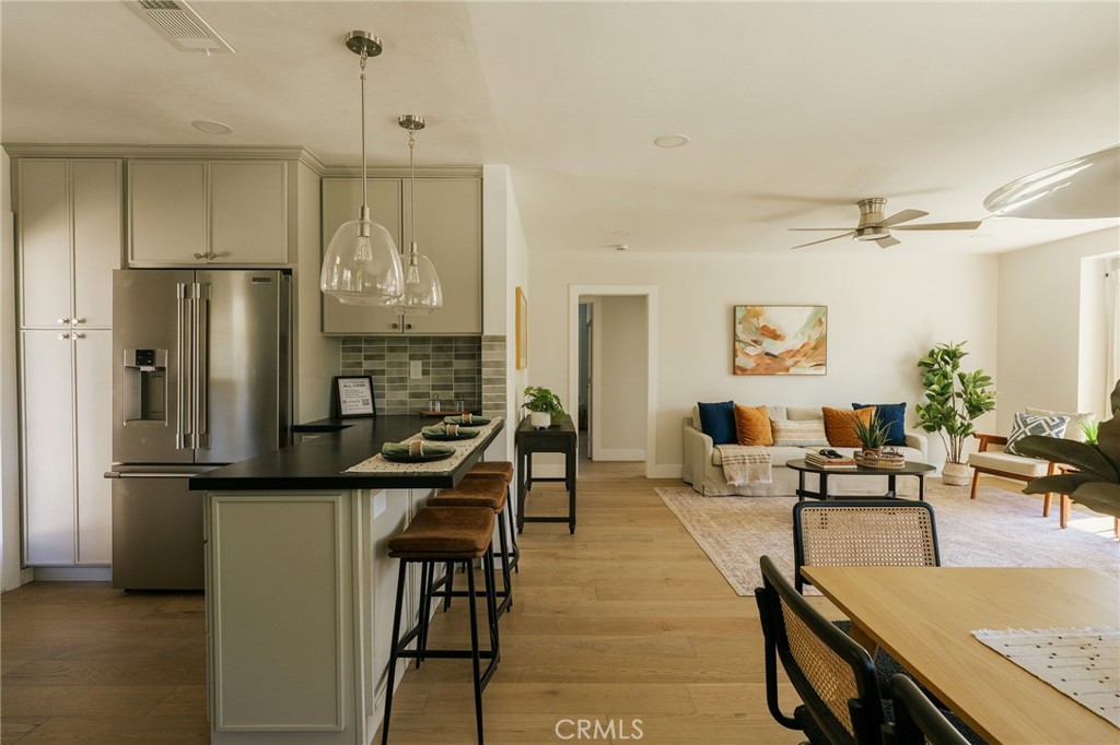 5837 E Gossamer Street