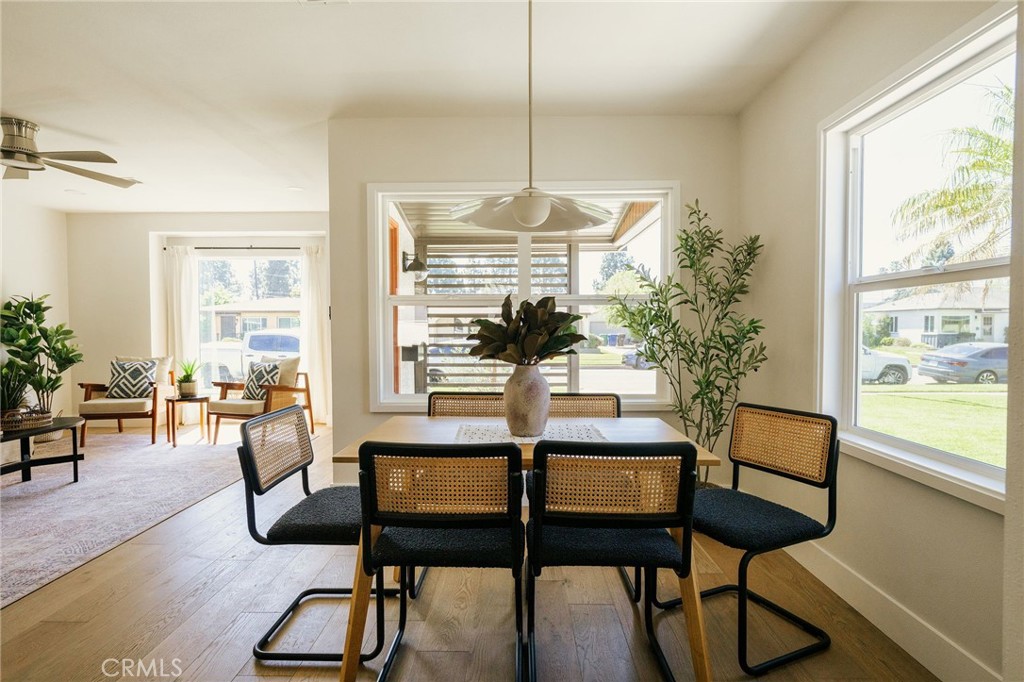 5837 E Gossamer Street