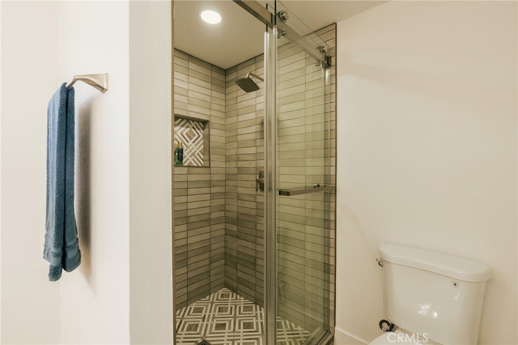 5837 E Gossamer Street