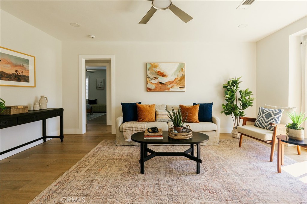 5837 E Gossamer Street