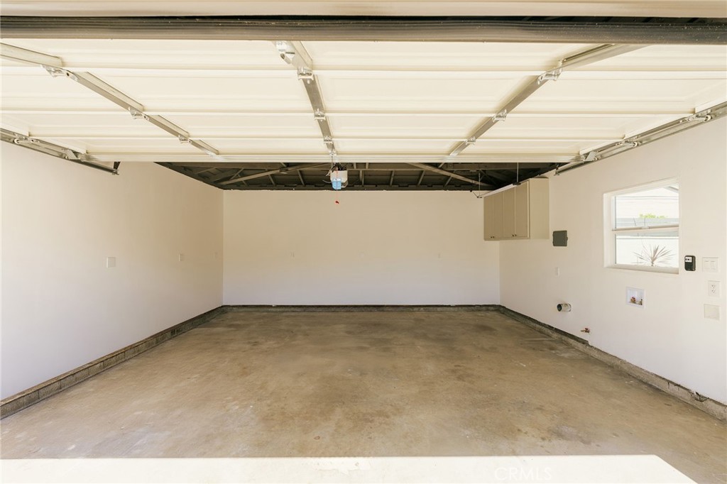 5837 E Gossamer Street