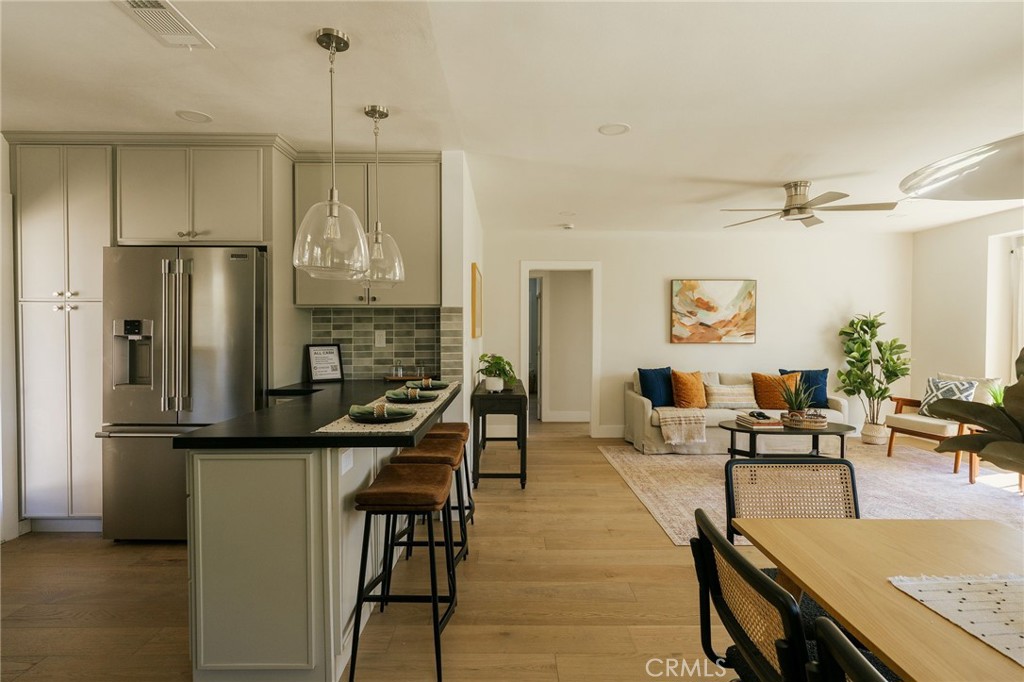 5837 E Gossamer Street