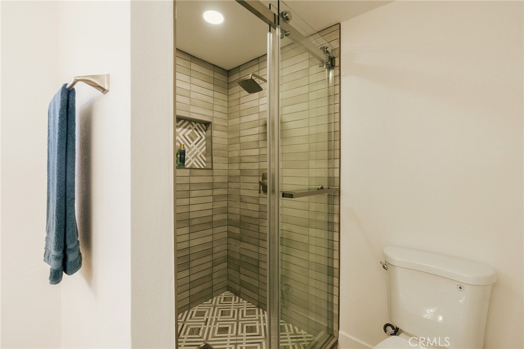 5837 E Gossamer Street