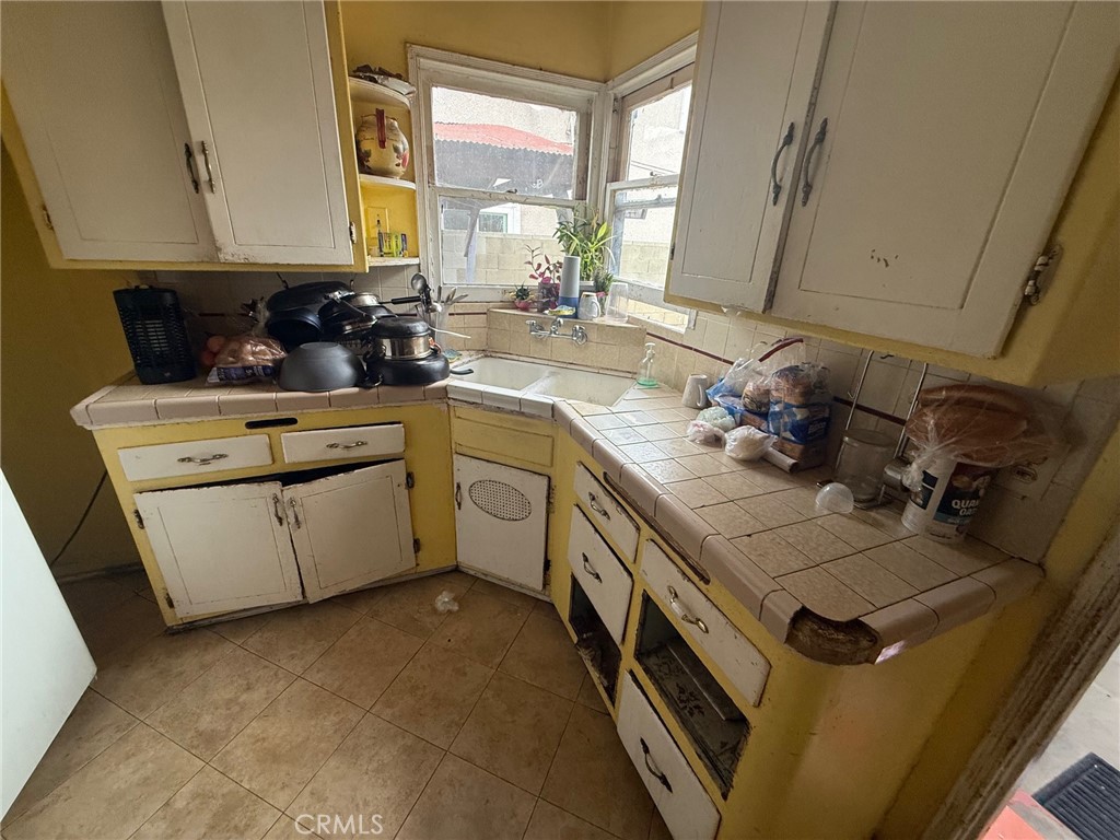 4909 E 59th