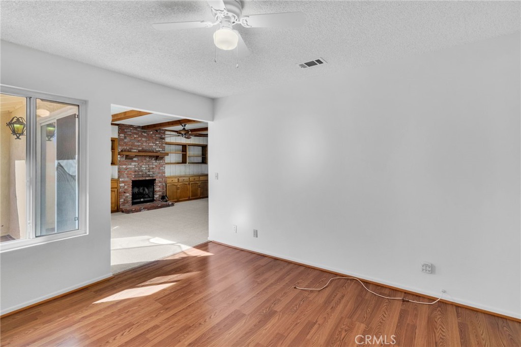 30712 Pyramid Point