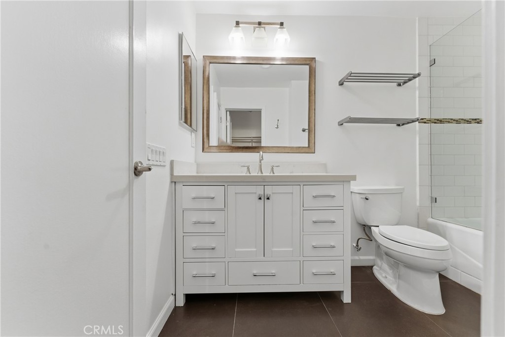 6151 Orange Street 107