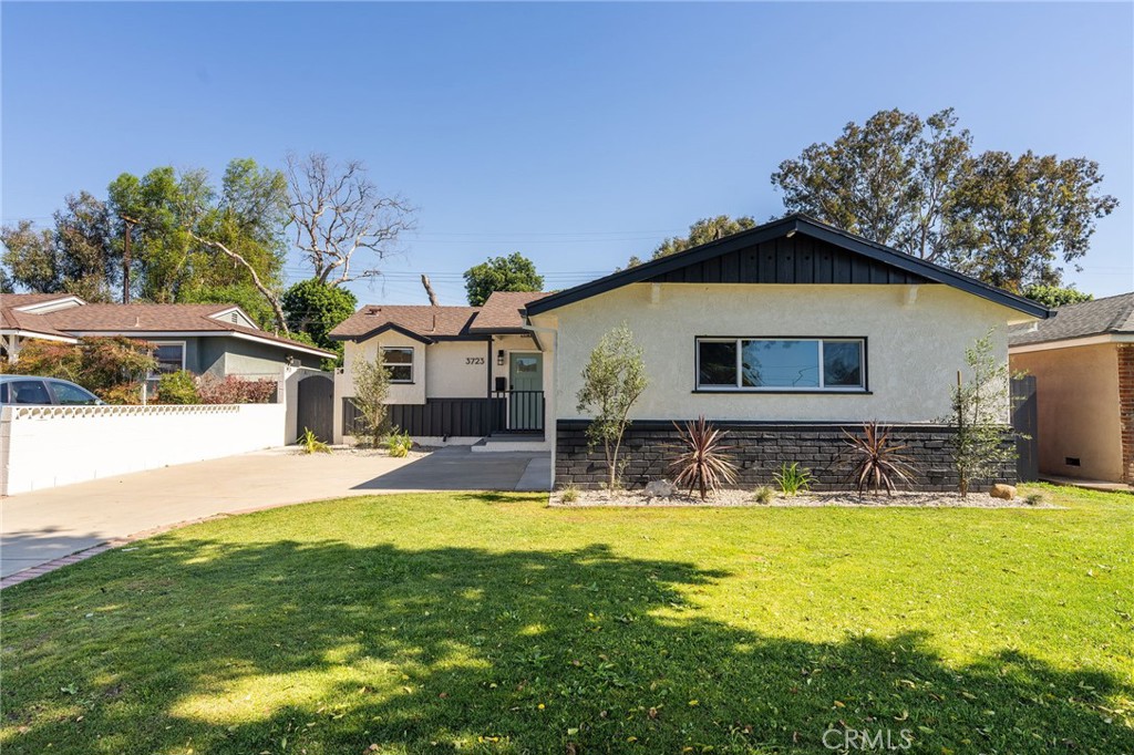 3723 Sandgate