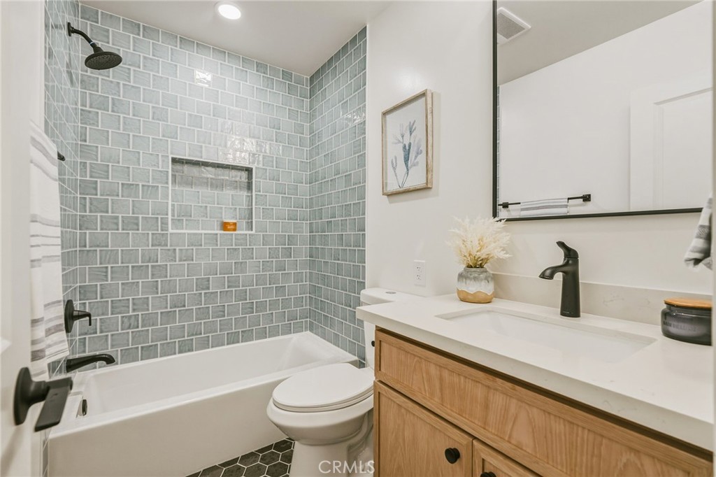 2506 Gunnell
