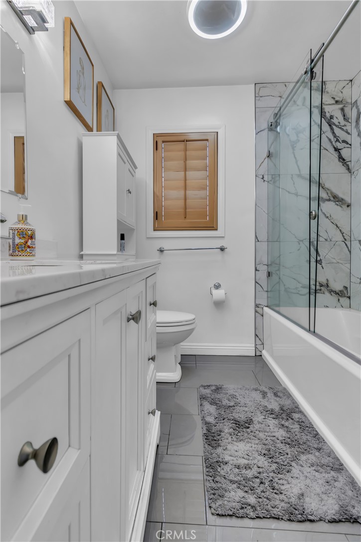 1324 E Turmont