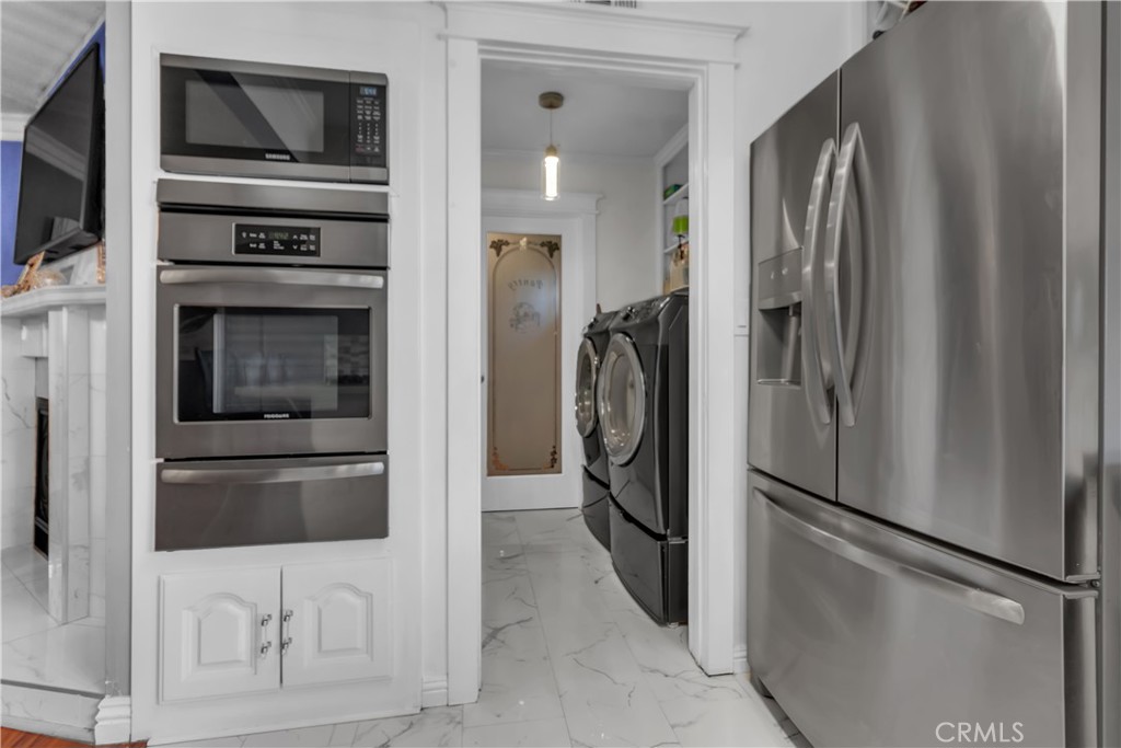 1324 E Turmont