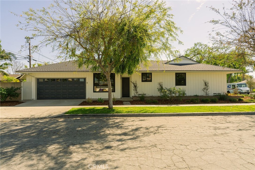 2050 Josie Avenue