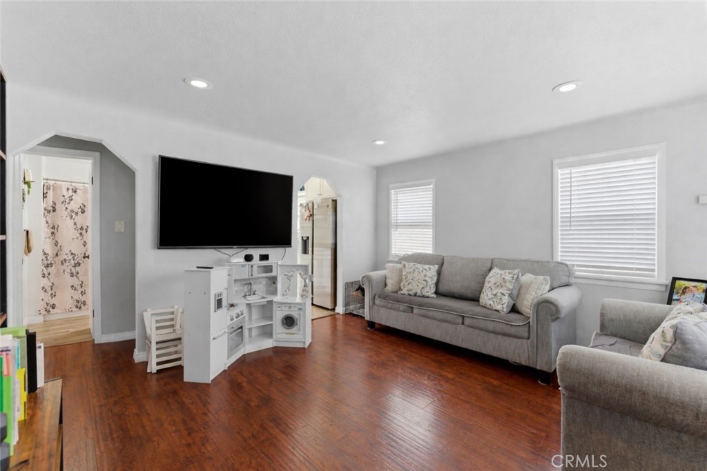 16407 Santa Ana Avenue