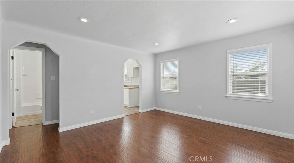 16407 Santa Ana Avenue