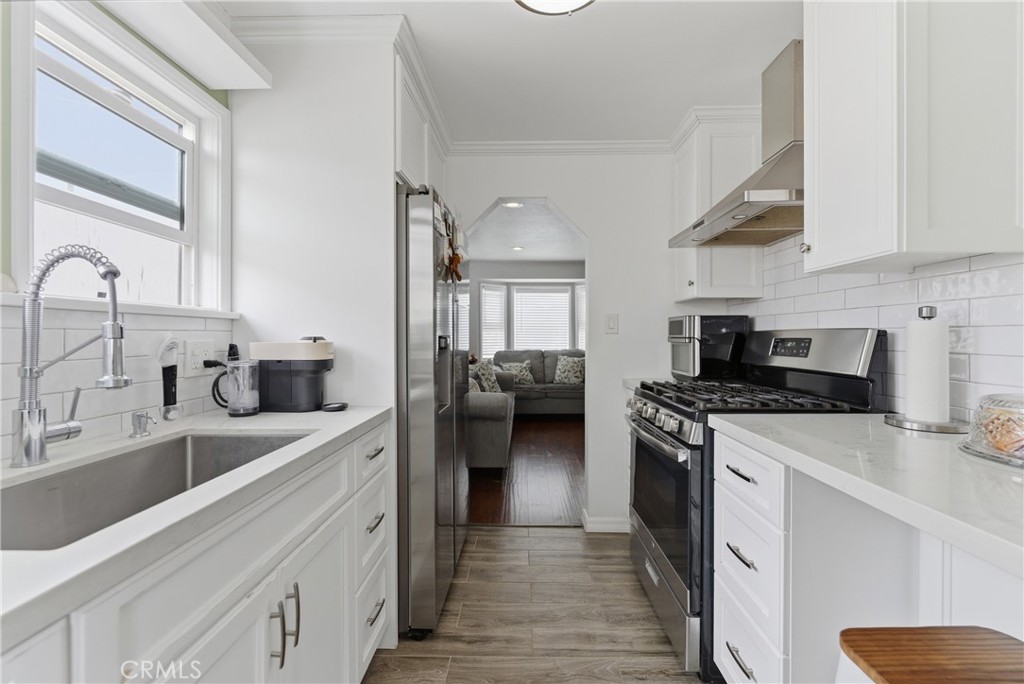 16407 Santa Ana Avenue