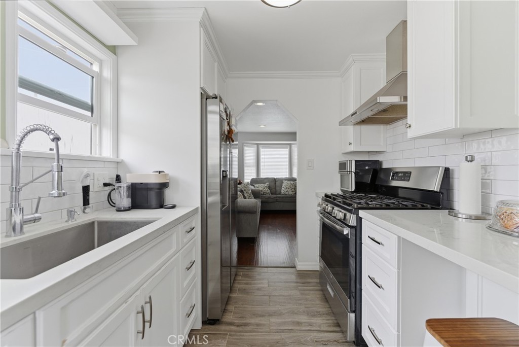 16407 Santa Ana Avenue