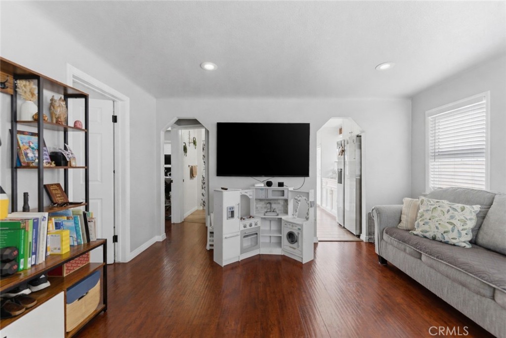 16407 Santa Ana Avenue