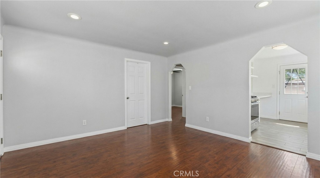 16407 Santa Ana Avenue