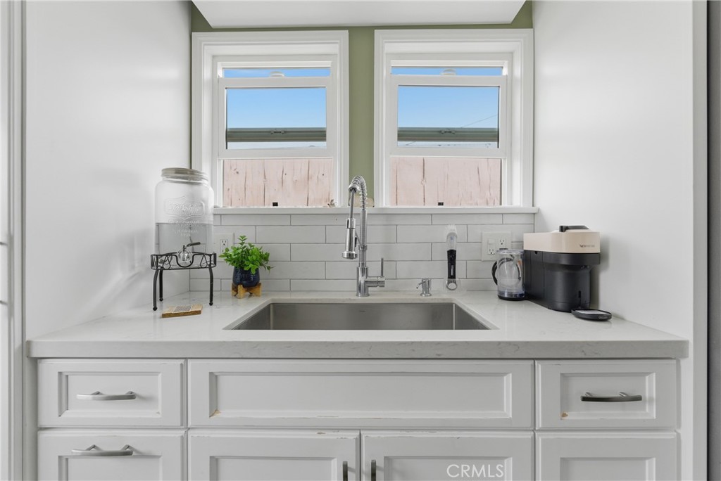 16407 Santa Ana Avenue