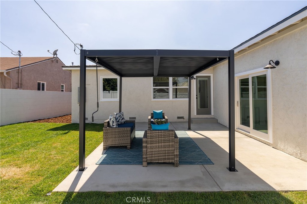 16616 Ermanita Ave