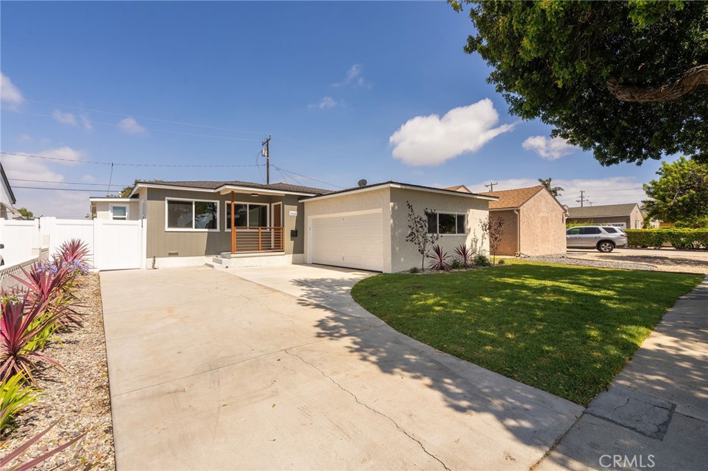 16616 Ermanita Ave