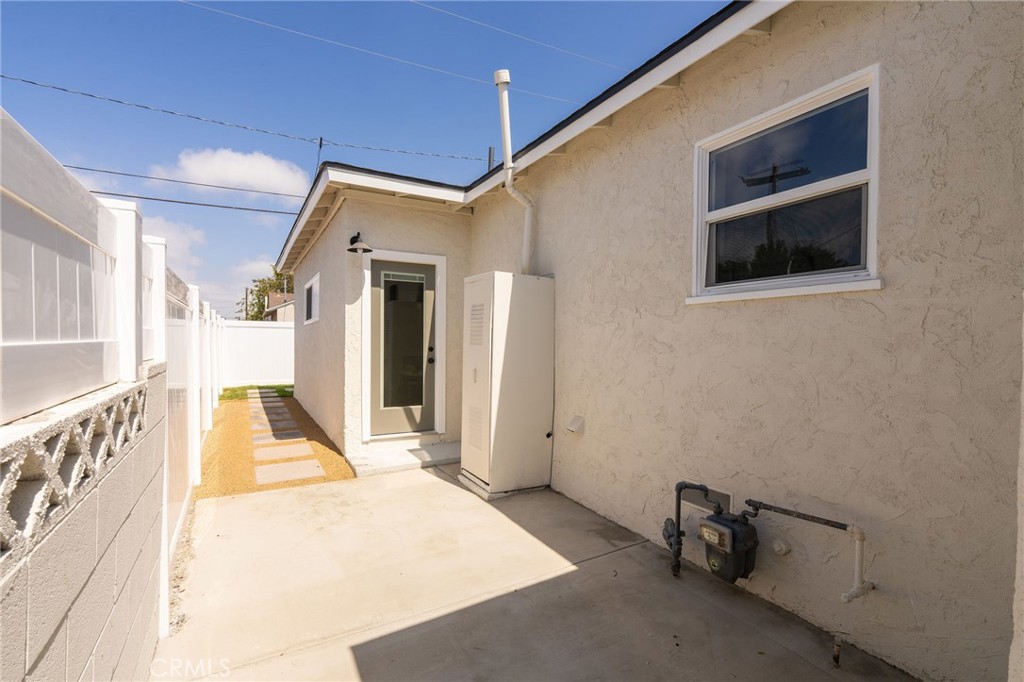 16616 Ermanita Ave
