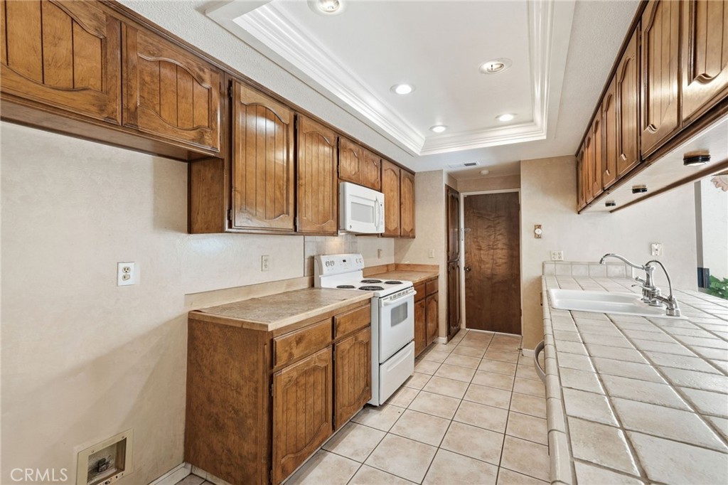 1005 Westmont Court
