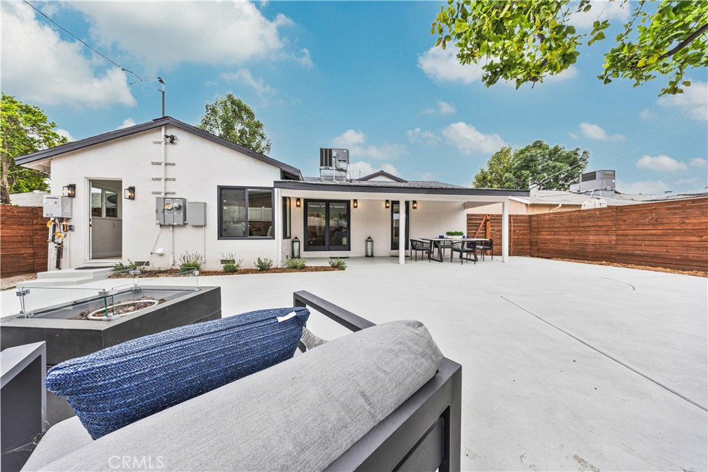 13907 Wyandotte
