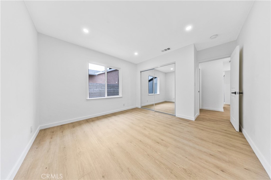 13907 Wyandotte