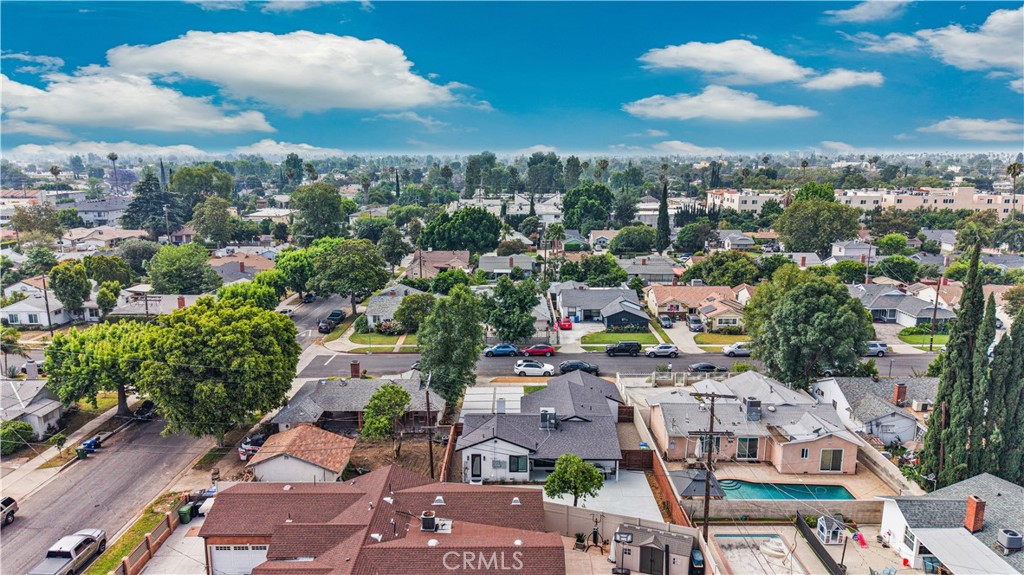 13907 Wyandotte
