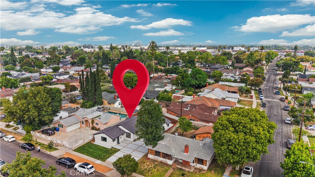 13907 Wyandotte