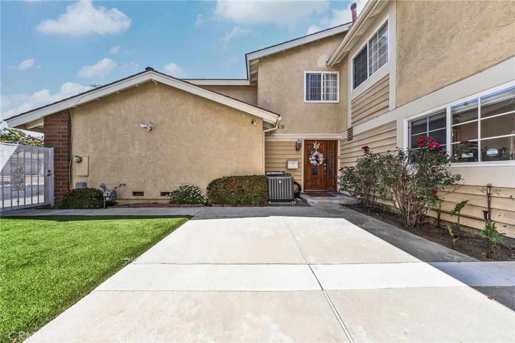 814 E Sandpoint Court