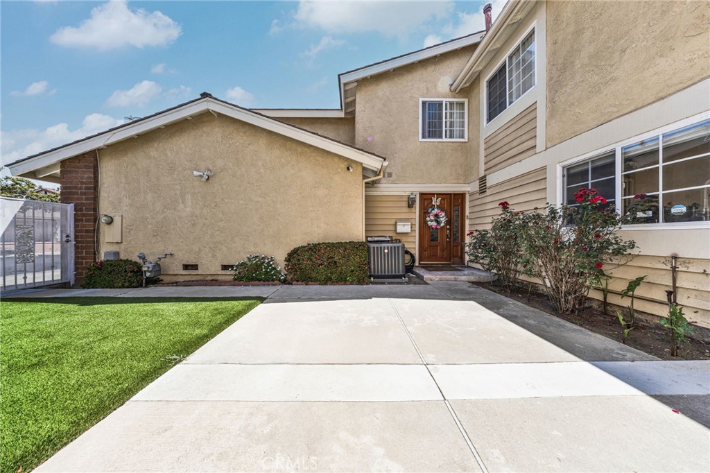 814 E Sandpoint Court