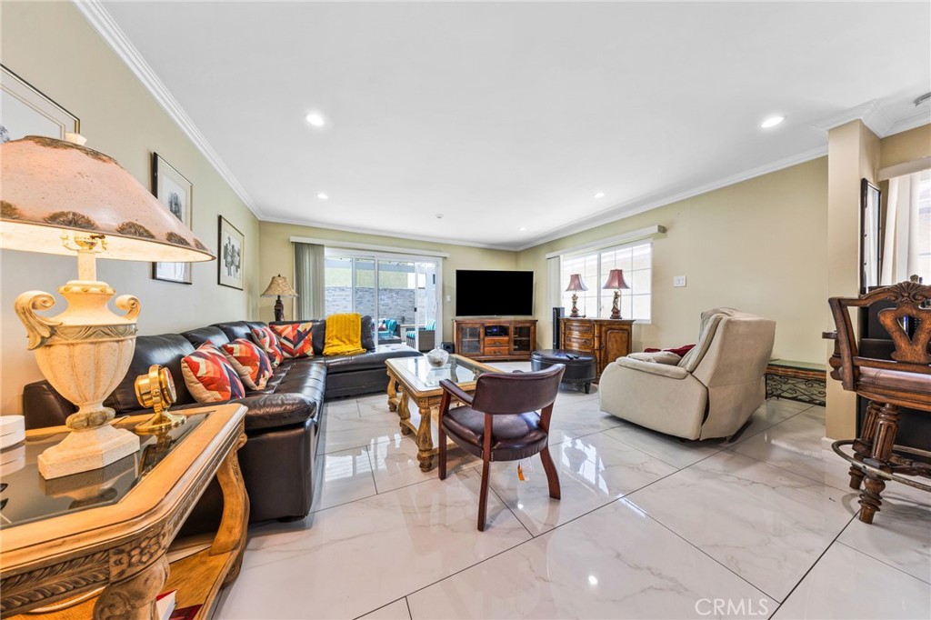 814 E Sandpoint Court
