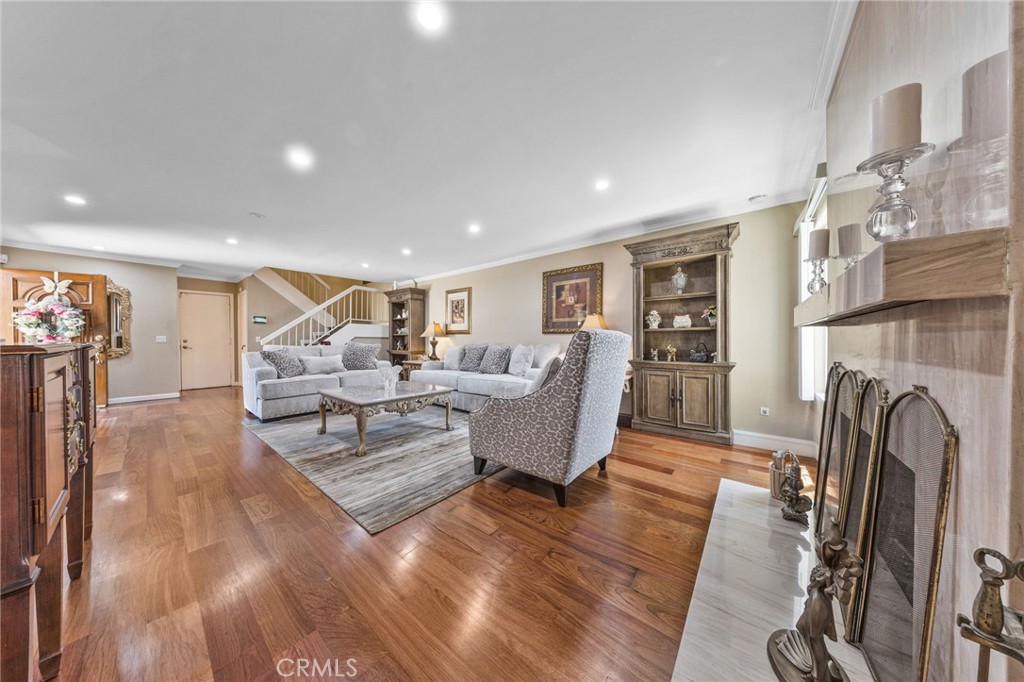 814 E Sandpoint Court