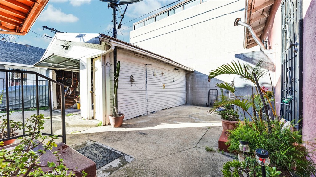 535 W Olive Street
