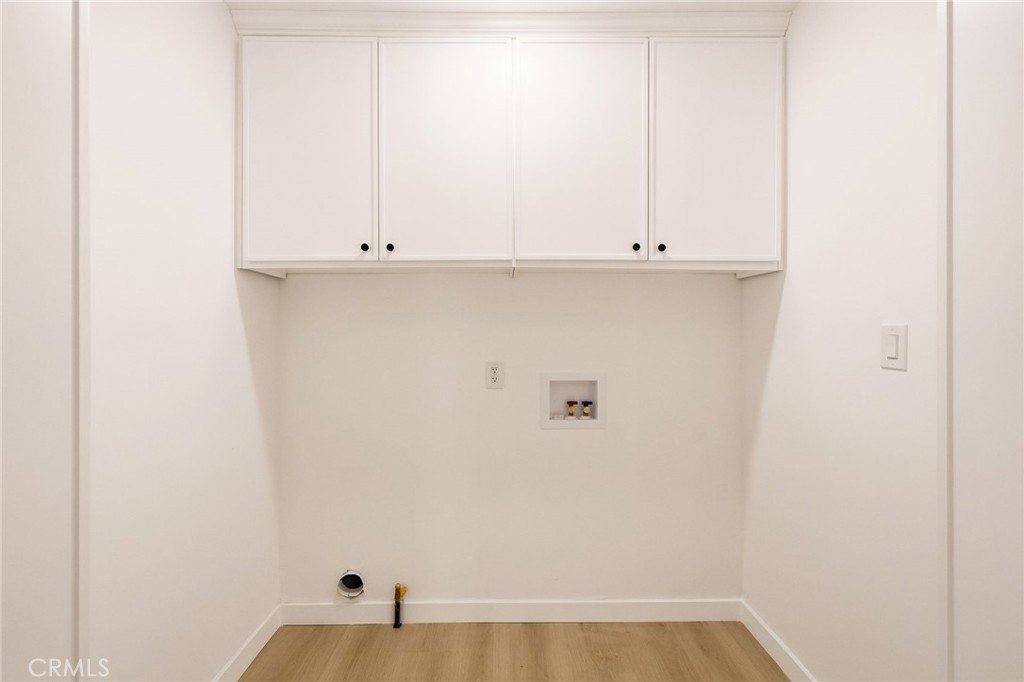 2134 W 237th
