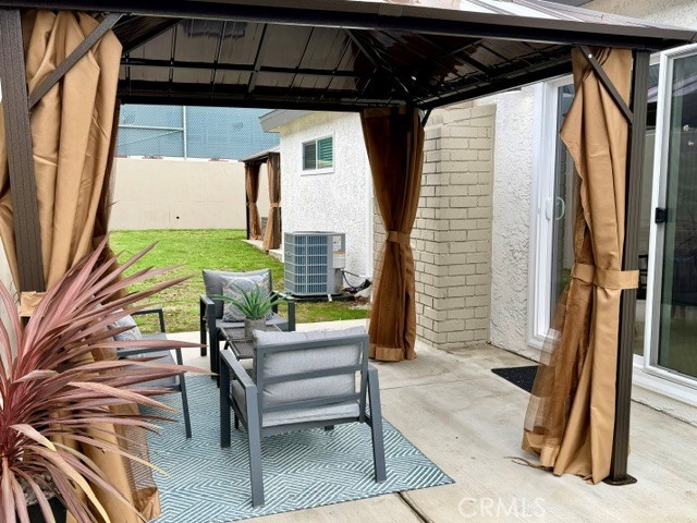 2134 W 237th
