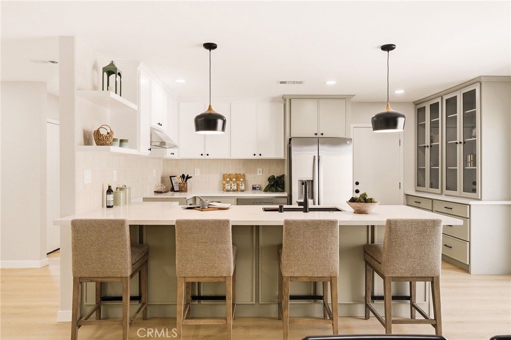 2134 W 237th