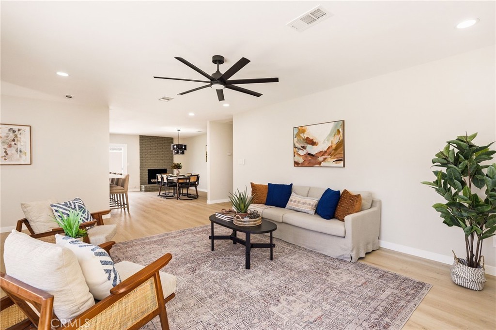 2134 W 237th