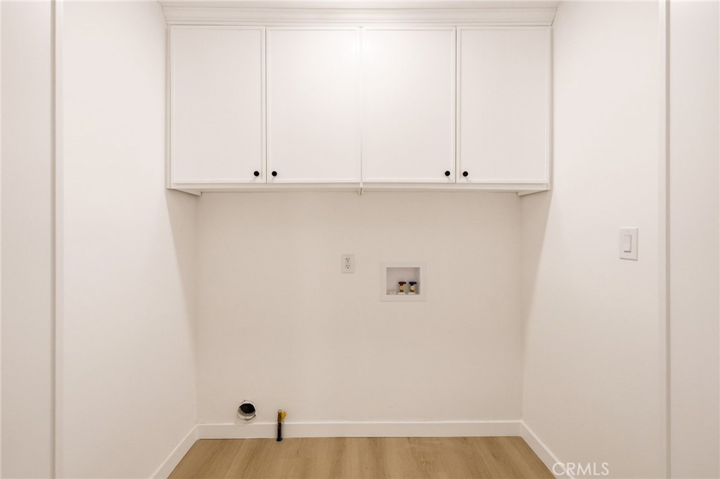 2134 W 237th