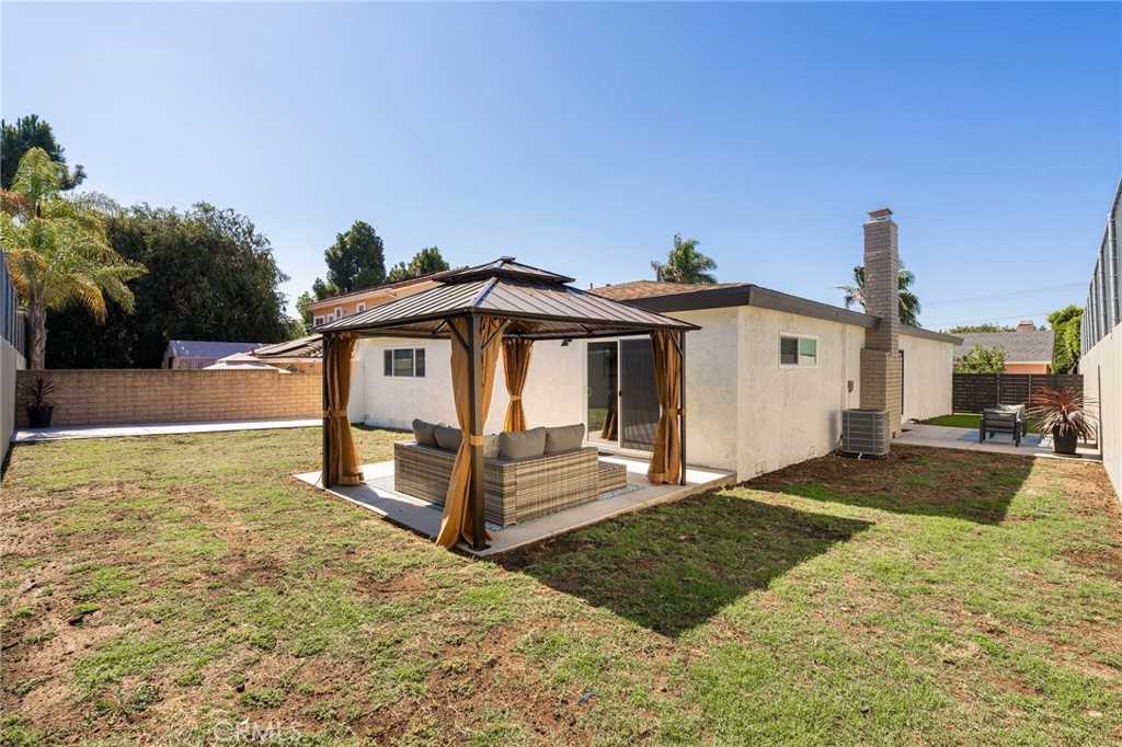 2134 W 237th