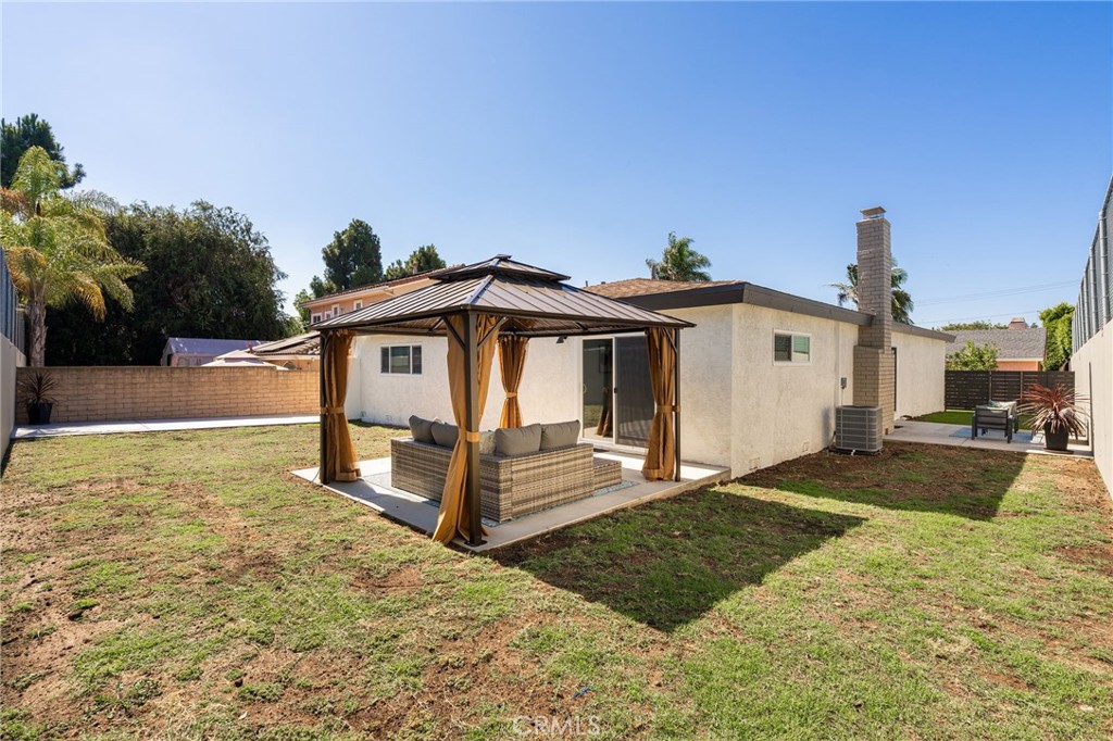 2134 W 237th