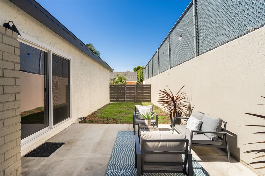 2134 W 237th