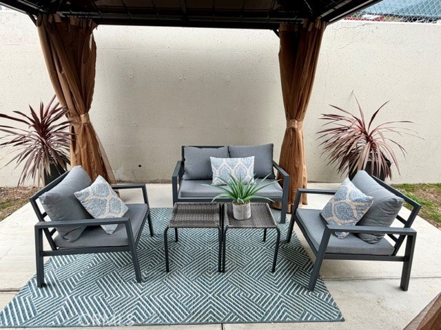 2134 W 237th