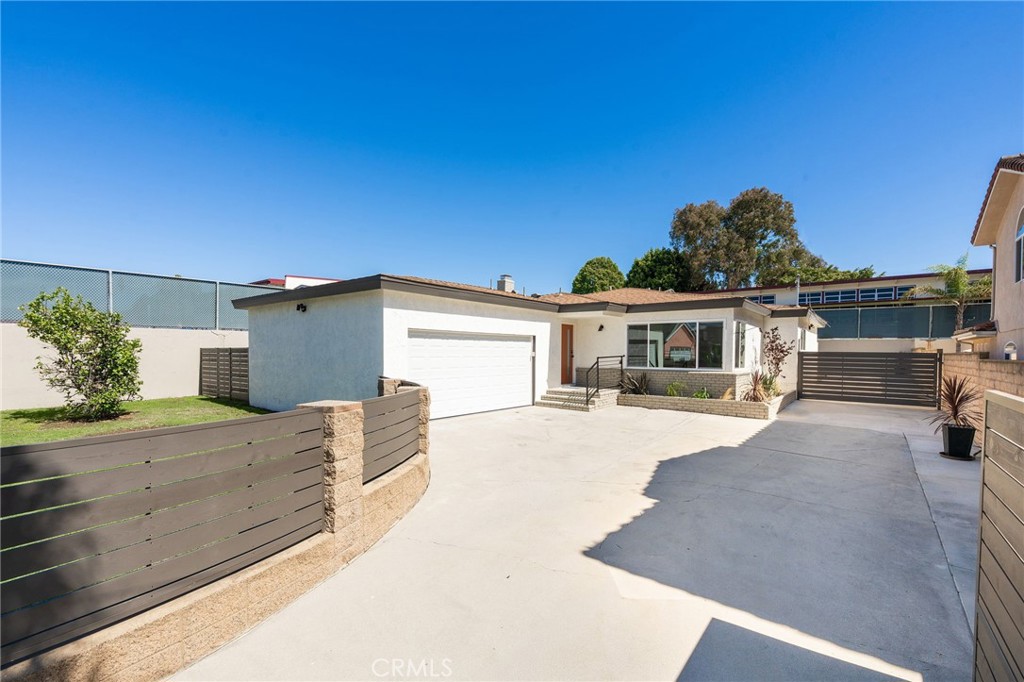 2134 W 237th