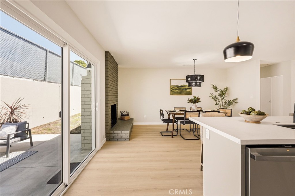 2134 W 237th