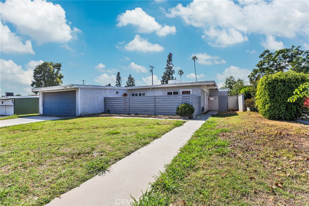11529 Starlight Avenue