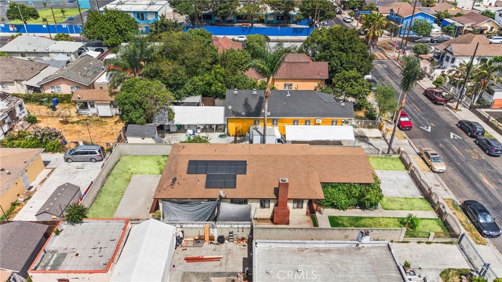 915 E 41st
