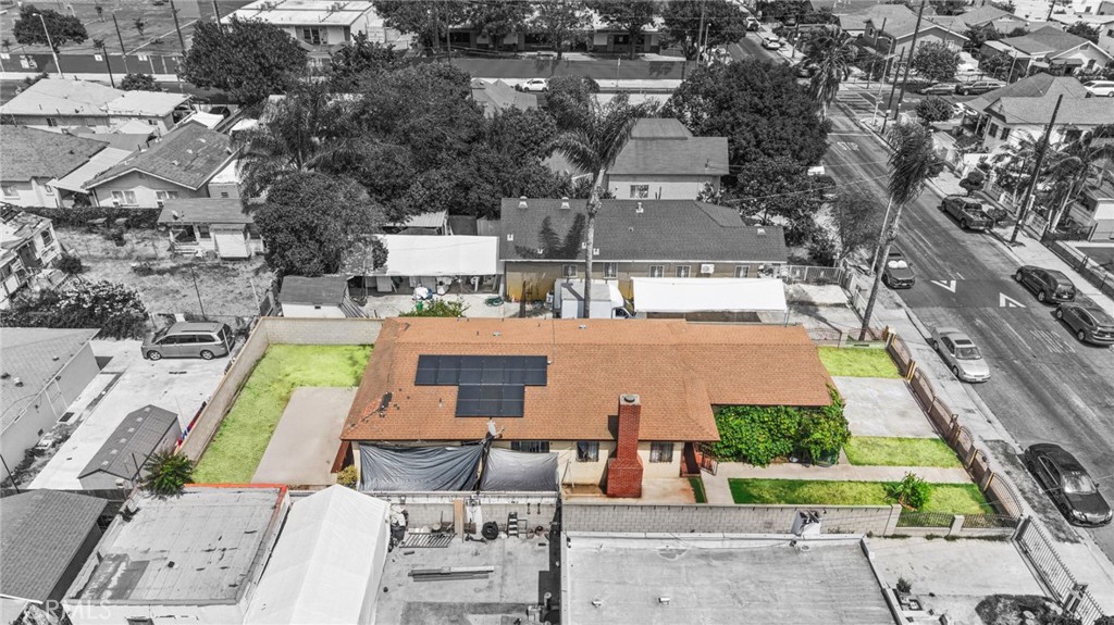 915 E 41st