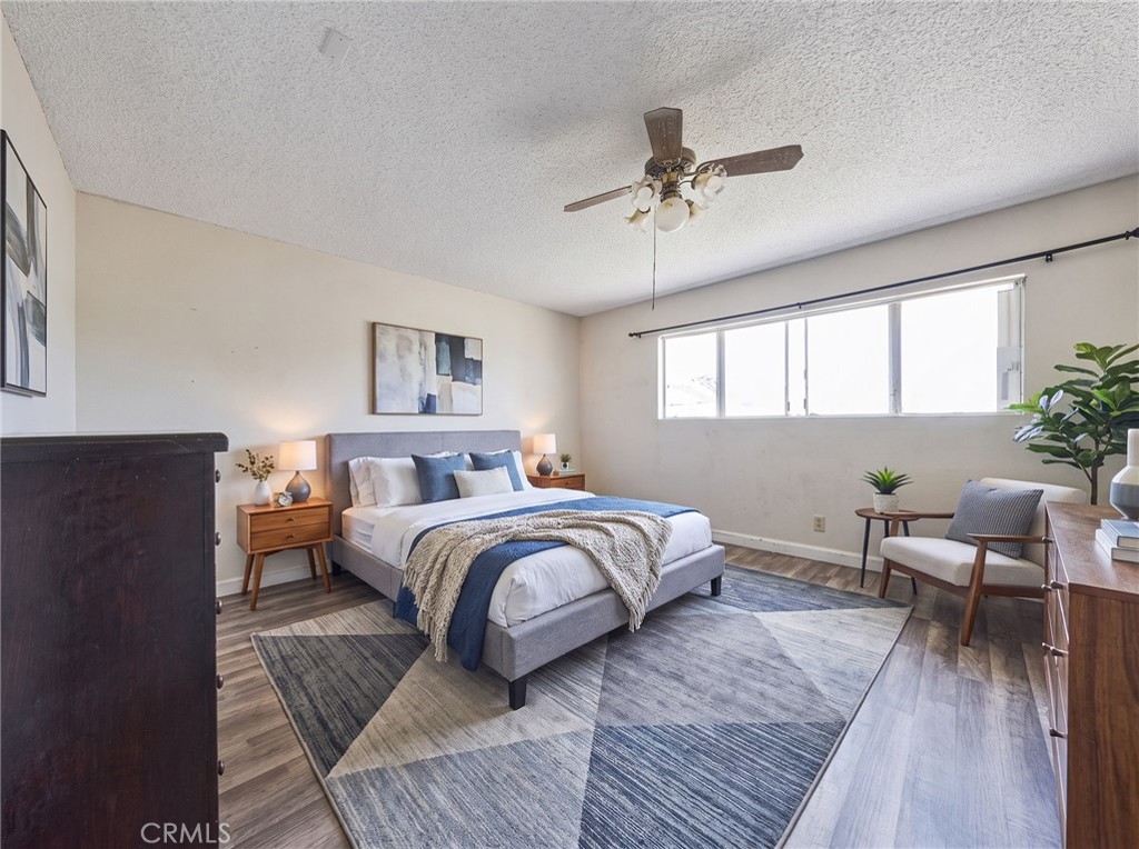 915 E 41st